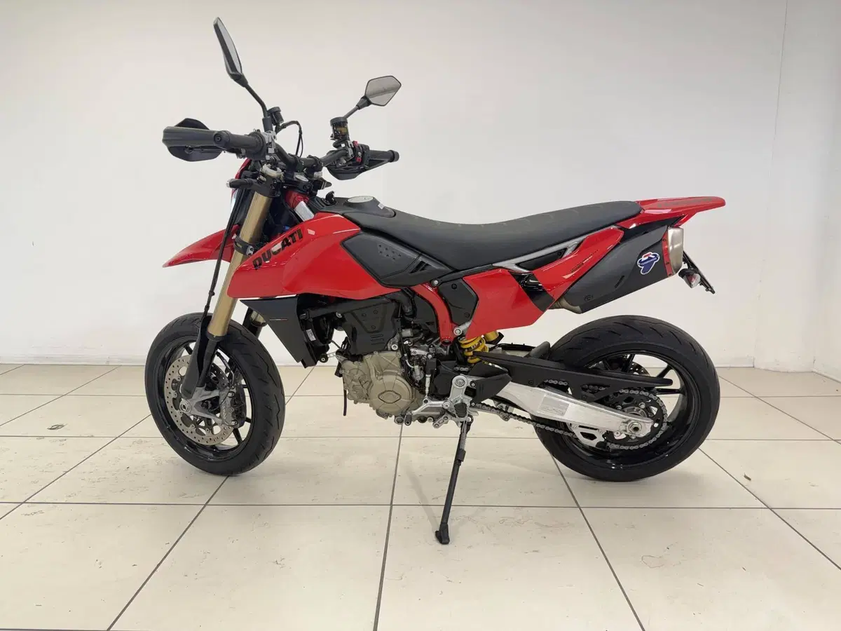 Ducati Hypermotard 698 Mono (2024 - 26) (5)