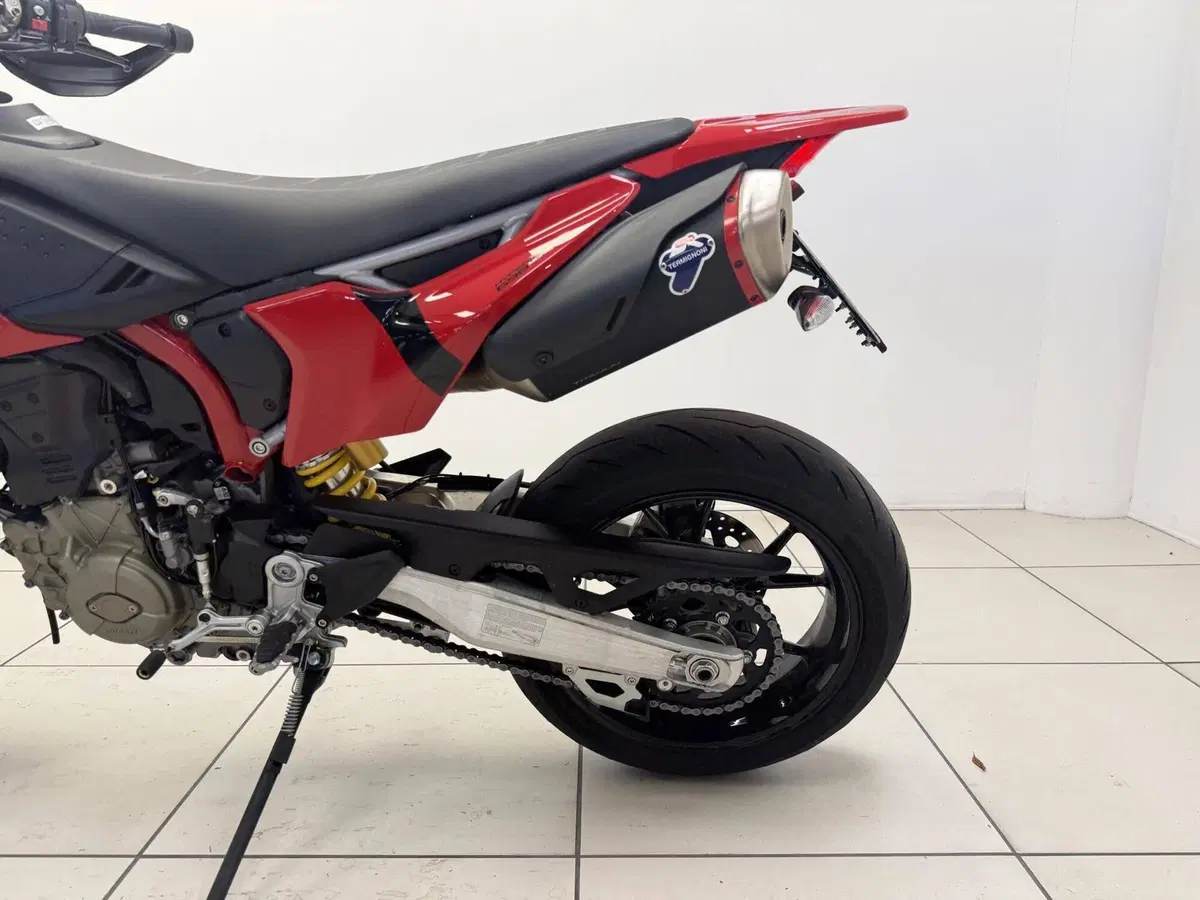 Ducati Hypermotard 698 Mono (2024 - 26) (14)