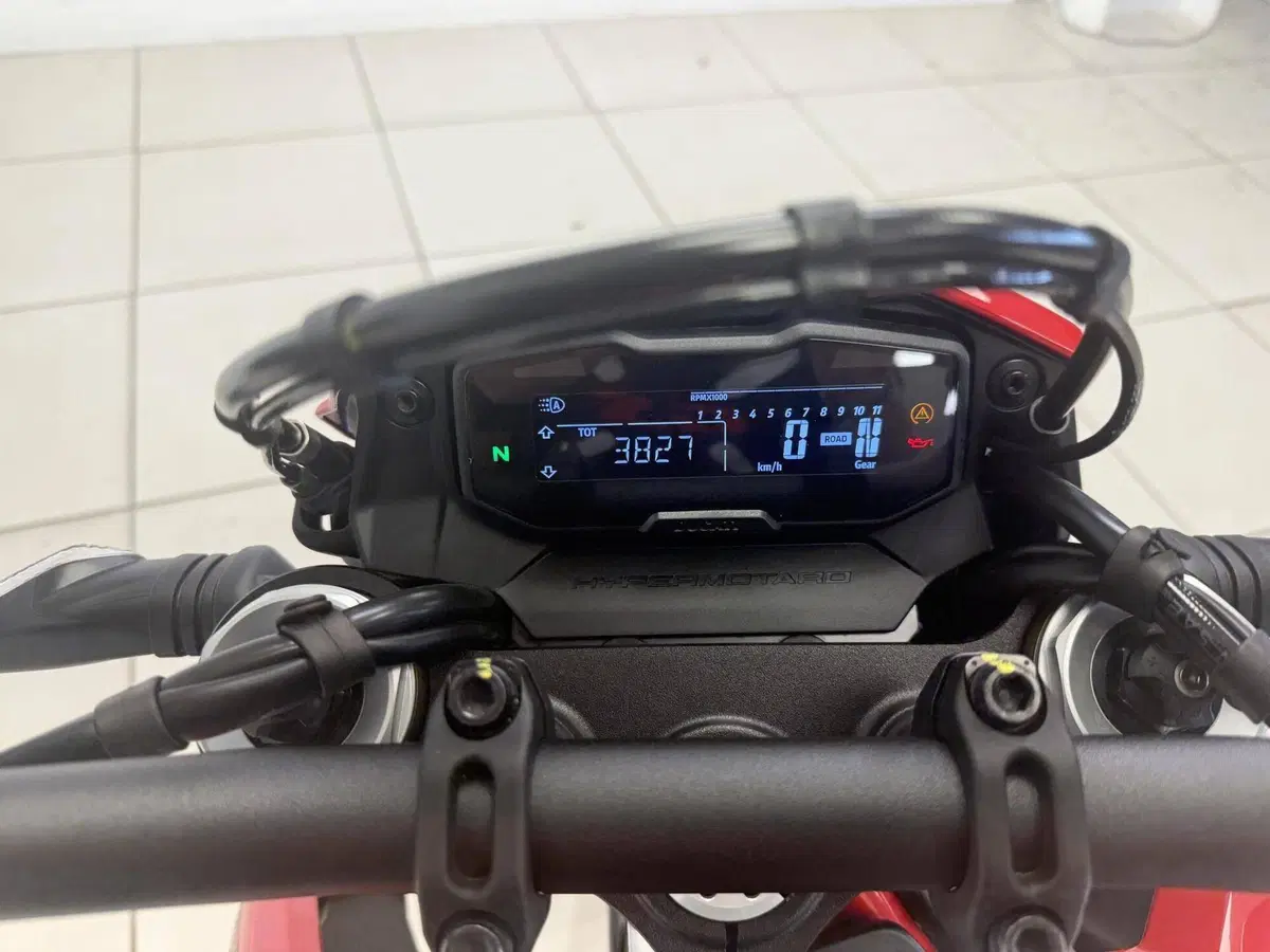Ducati Hypermotard 698 Mono (2024 - 26) (15)