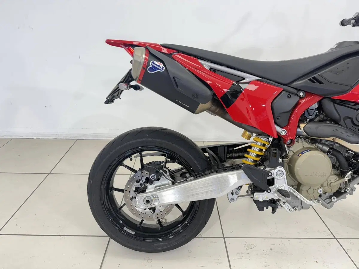 Ducati Hypermotard 698 Mono (2024 - 26) (18)