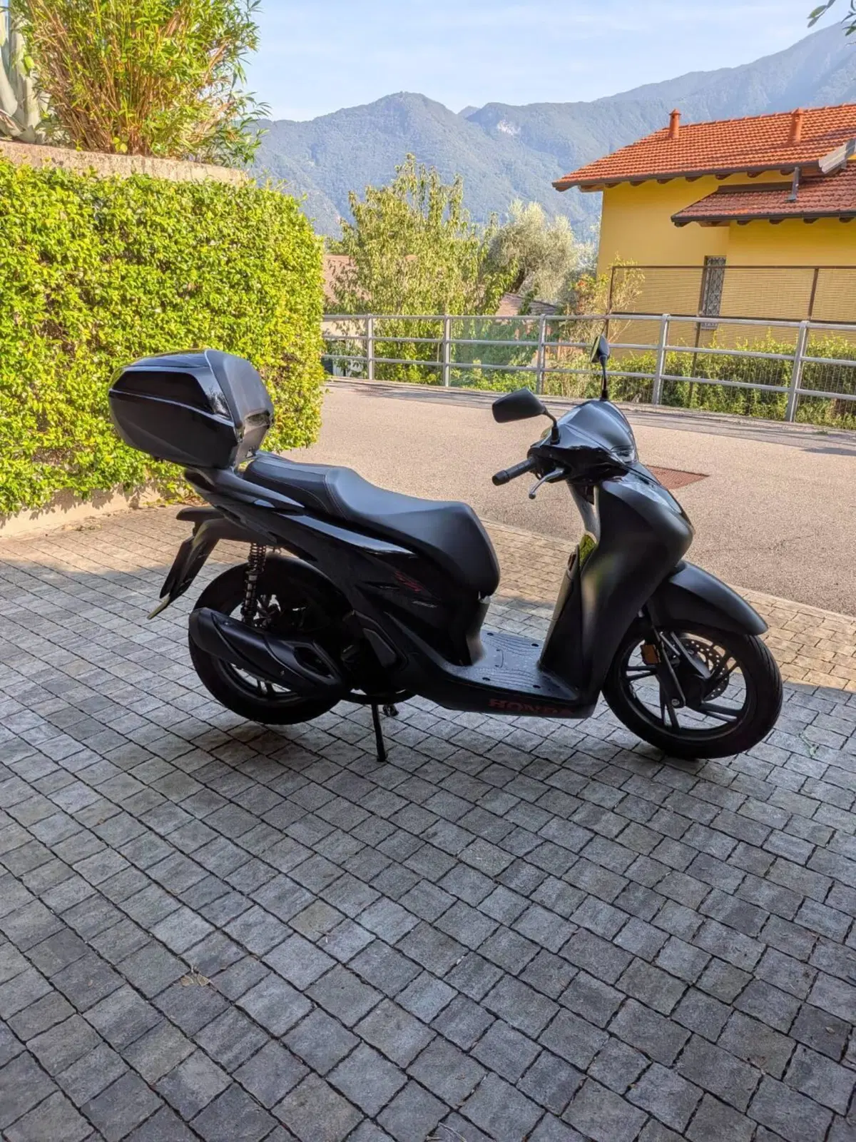 Honda SH 150i Sport (2024 - 25) (3)