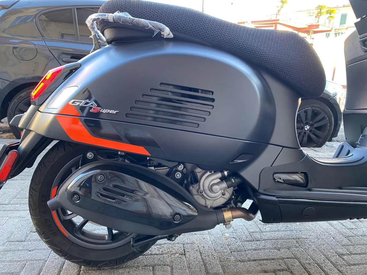 Vespa GTS 310 Supersport (2025 - 26) (2)