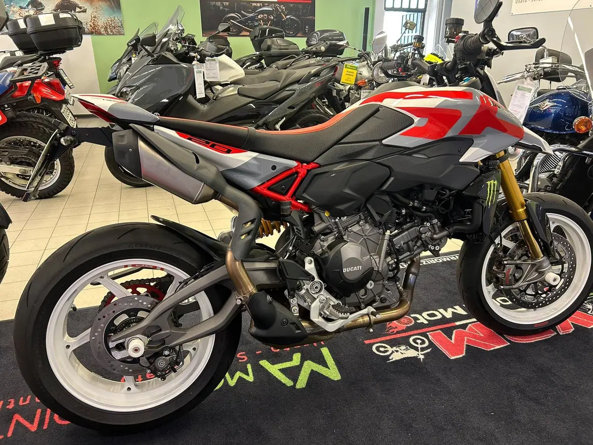 Ducati Hypermotard V2 SP (2026) (4)