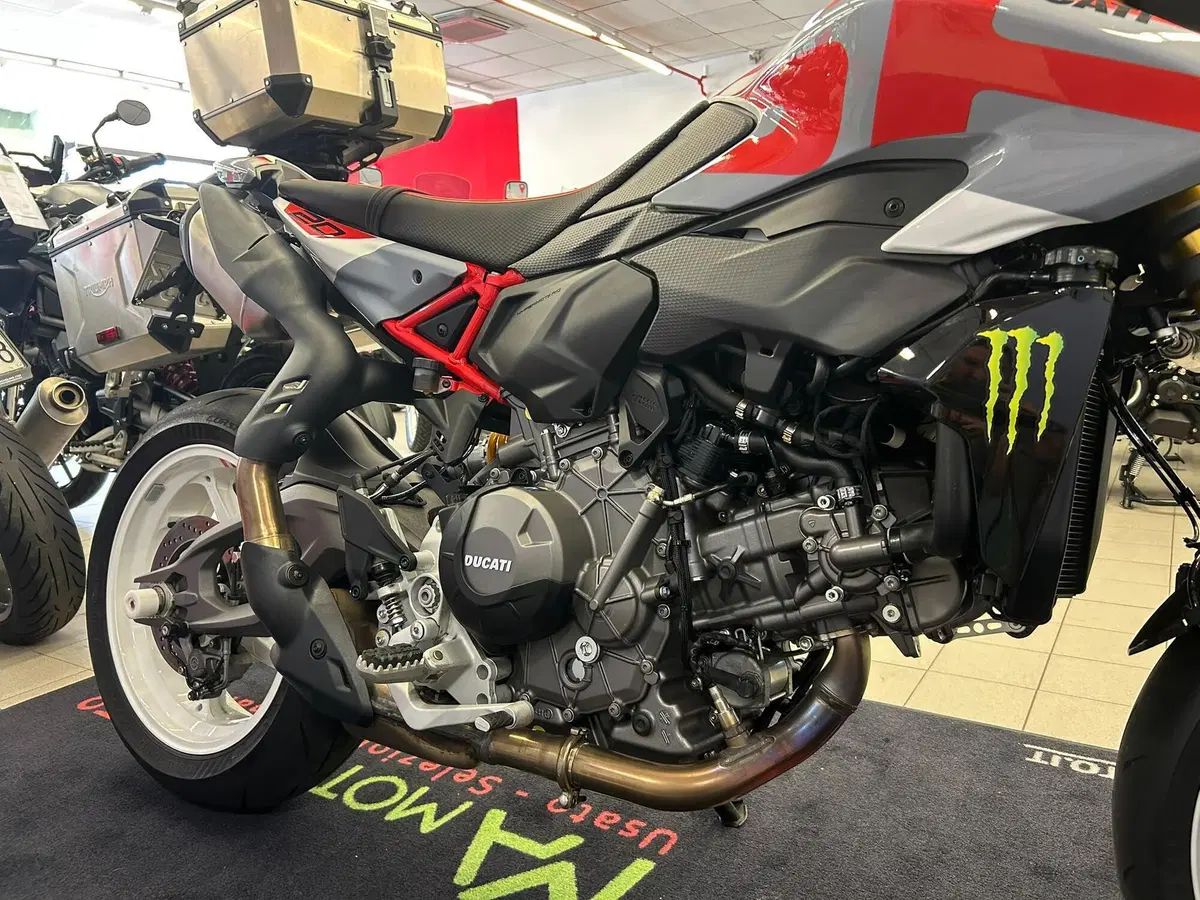 Ducati Hypermotard V2 SP (2026) (11)