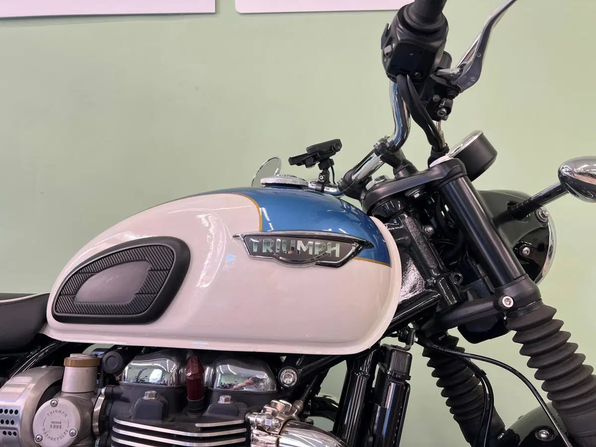 Triumph Bonneville T120 (2016 - 20) (5)