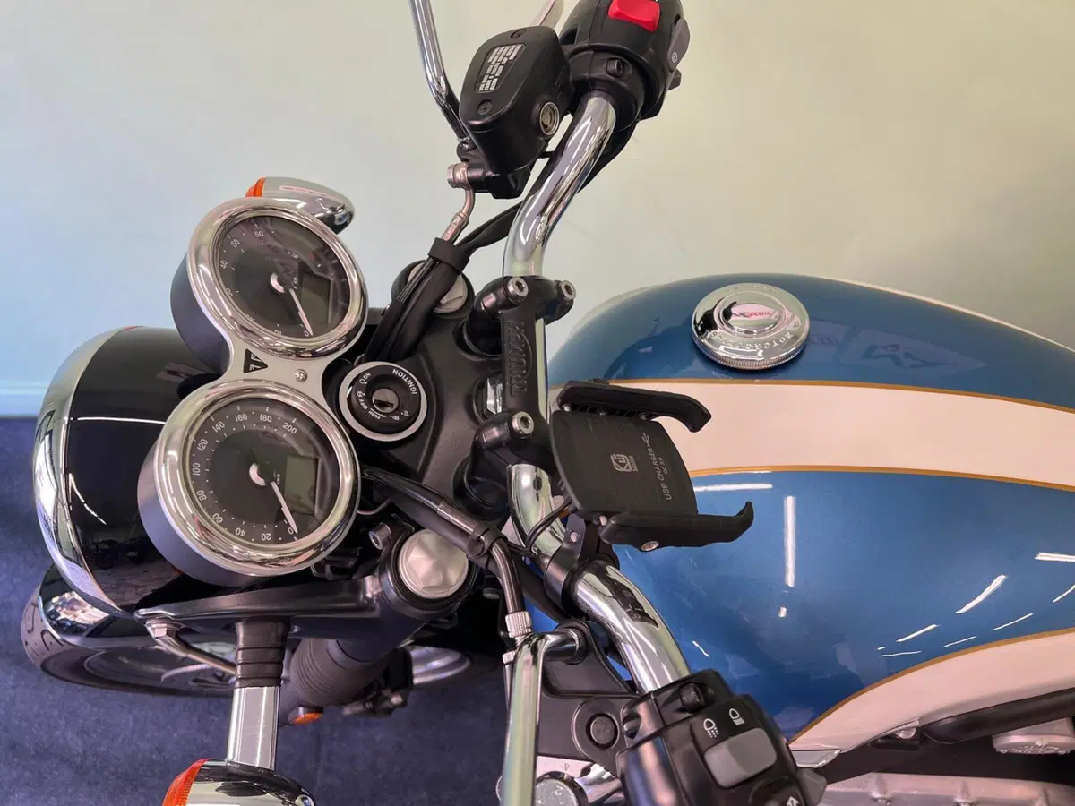 Triumph Bonneville T120 (2016 - 20) (12)
