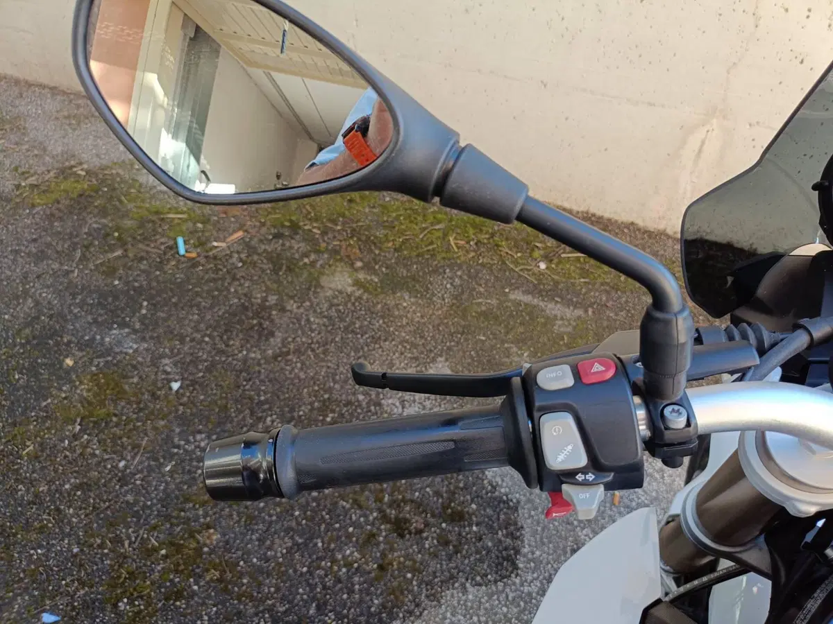 Bmw F 800 R (2015 - 16) (5)