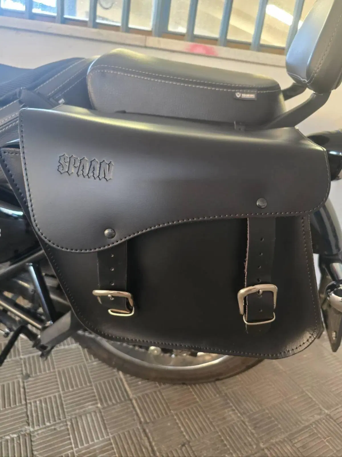 Royal Enfield Meteor 350 Aurora (2024 - 26) (14)