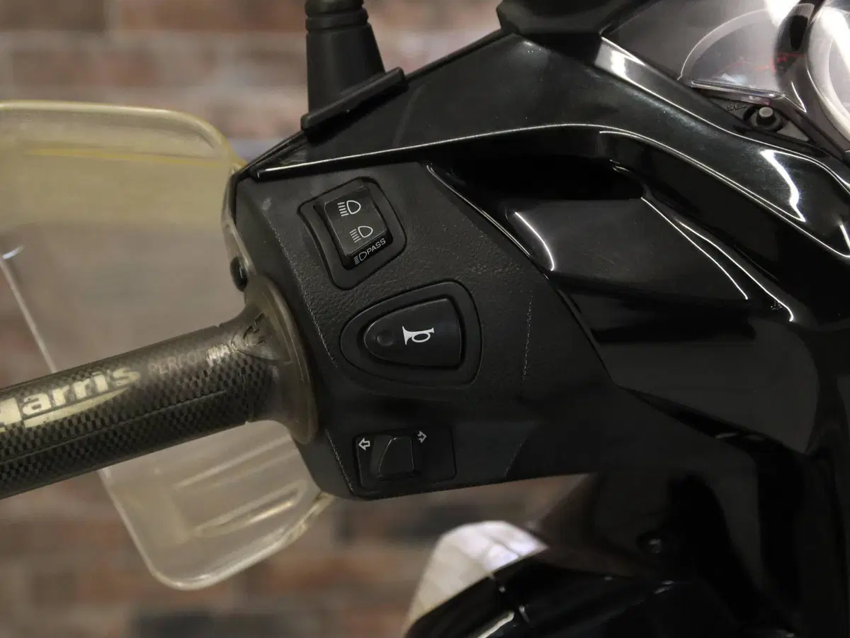 Honda SH 300 i ABS (2016 - 20) (14)