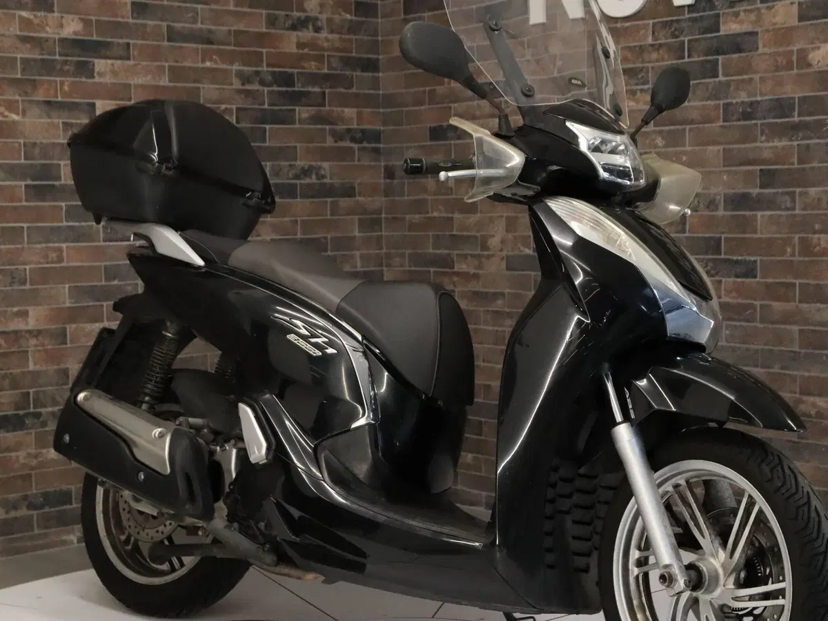 Honda SH 300 i ABS (2016 - 20) (17)