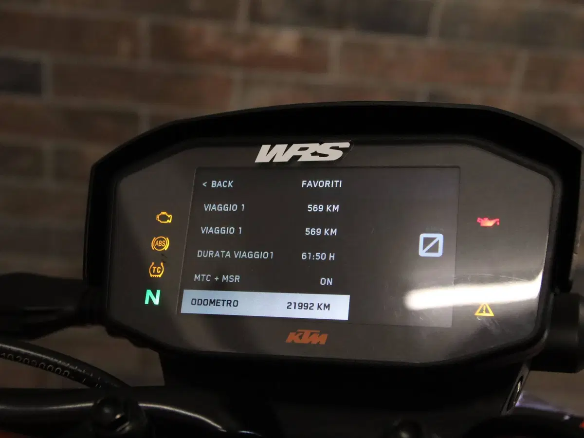 KTM 890 Duke R (2021 - 23) (17)