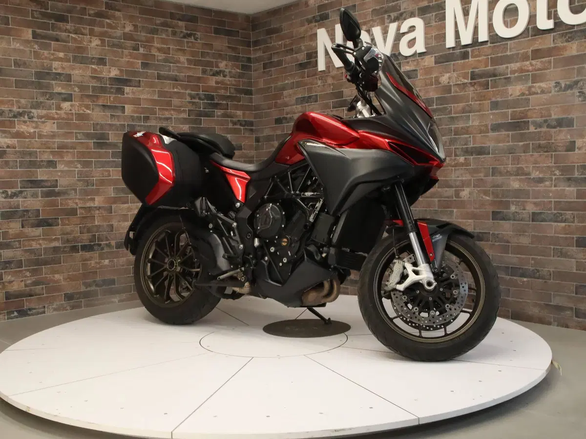 MV Agusta Turismo Veloce 800 Lusso (2021 - 22) (13)