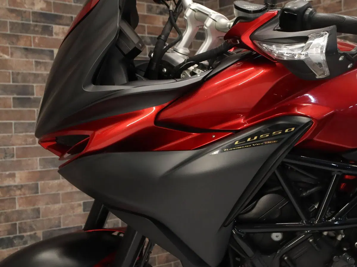 MV Agusta Turismo Veloce 800 Lusso (2021 - 22) (18)