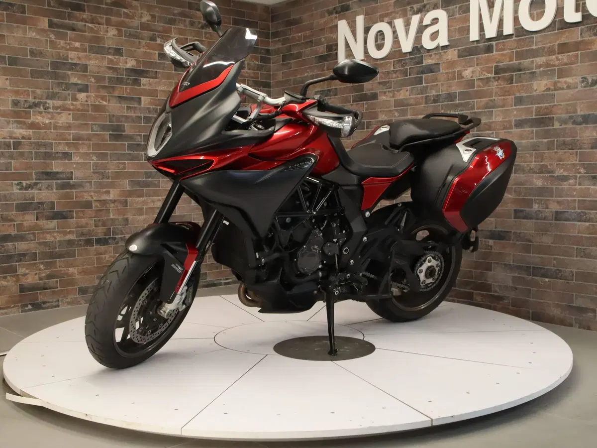 MV Agusta Turismo Veloce 800 Lusso (2021 - 22) (3)
