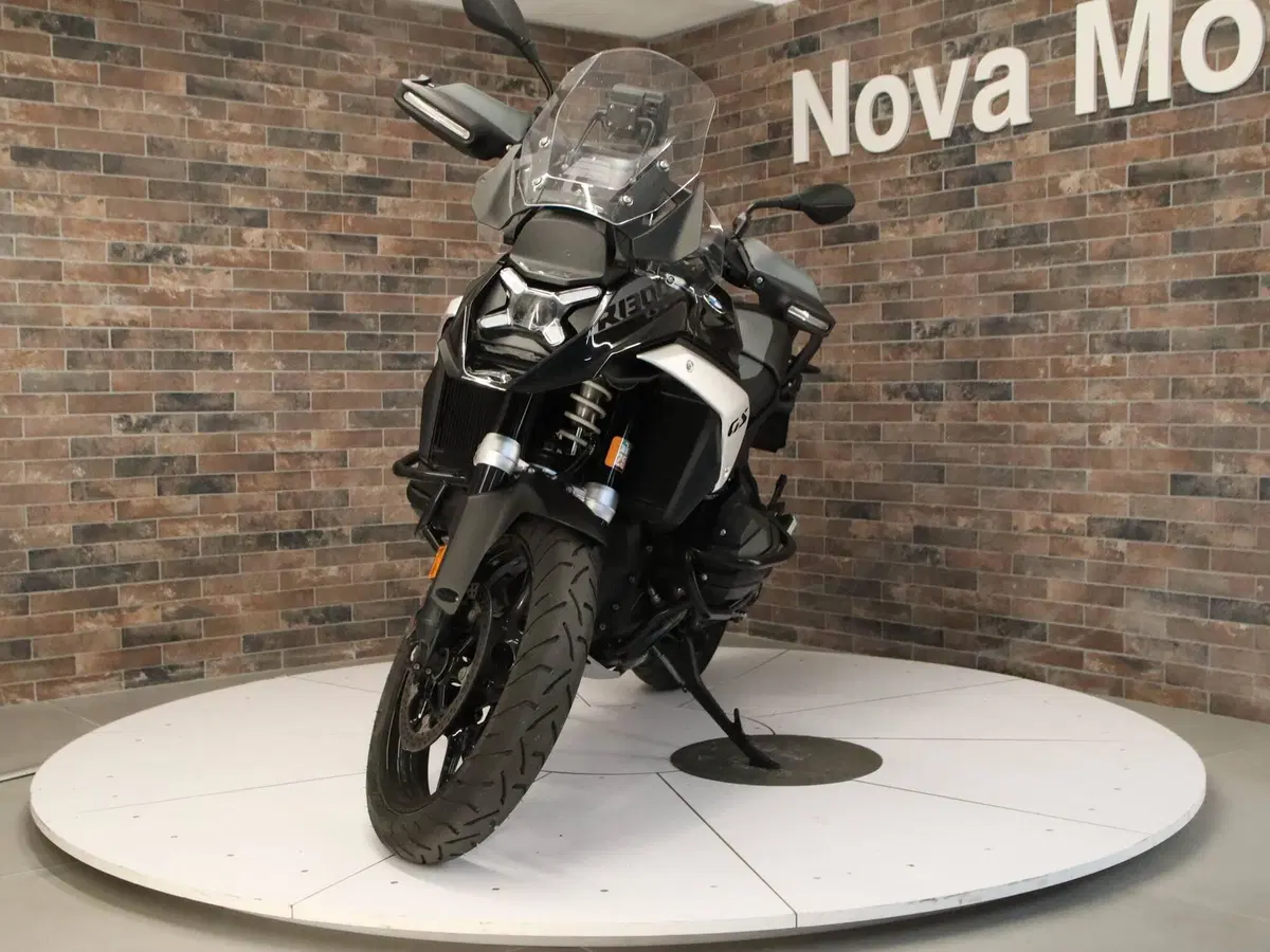Bmw R 1300 GS Triple Black (2023 - 26) (4)