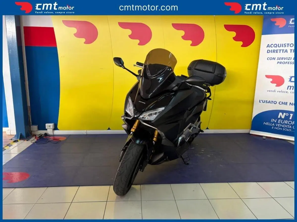 Honda Forza 750 DCT Urban (2021 - 24) (2)