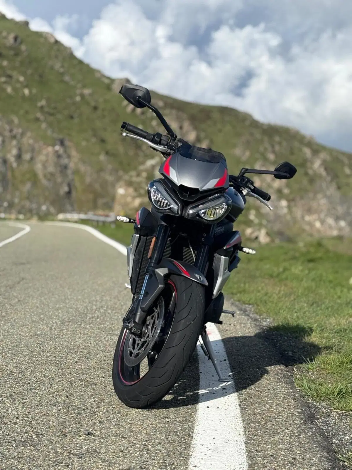 Triumph Street Triple R (2020 - 22) (2)