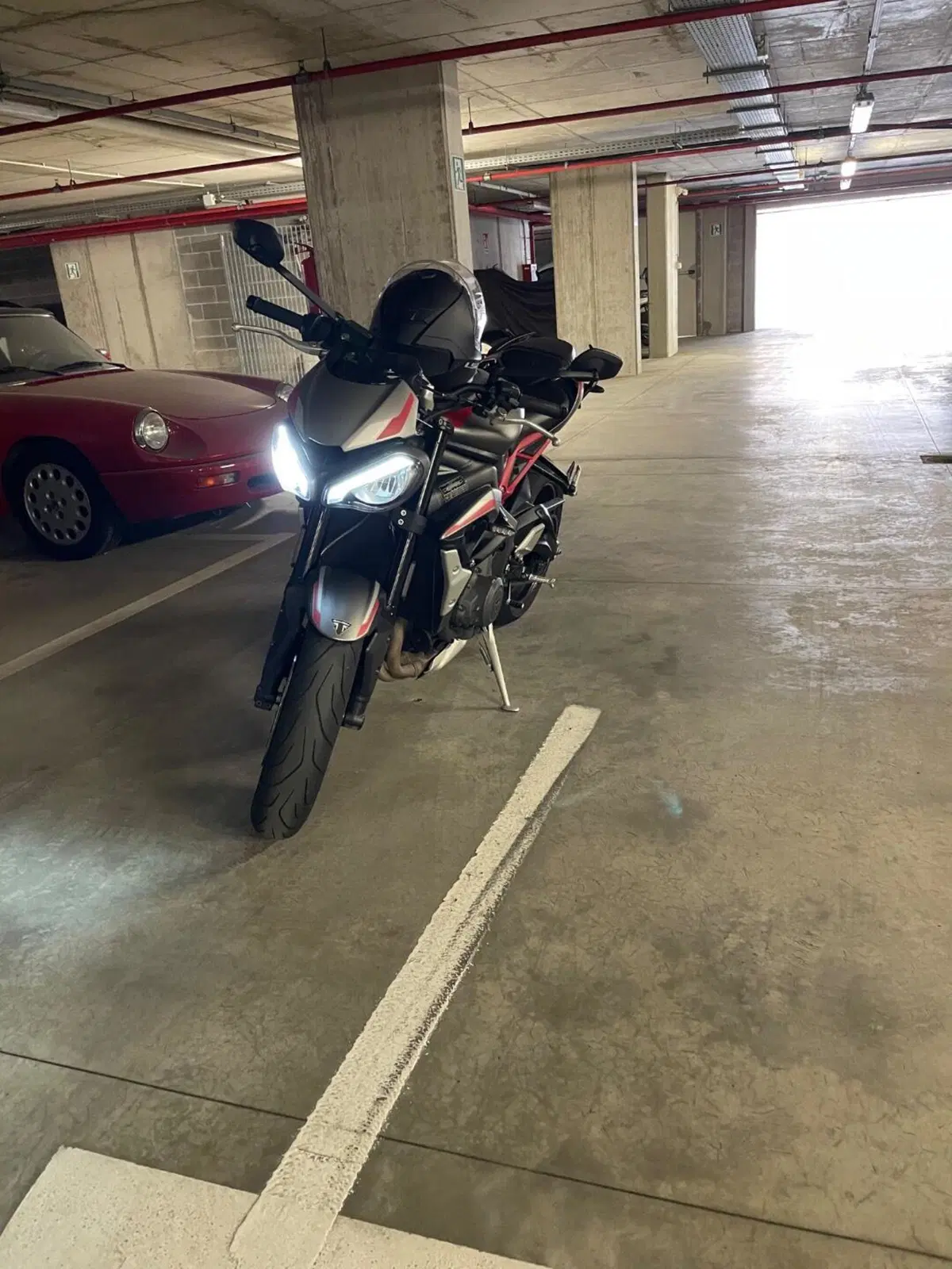 Triumph Street Triple R (2020 - 22) (3)