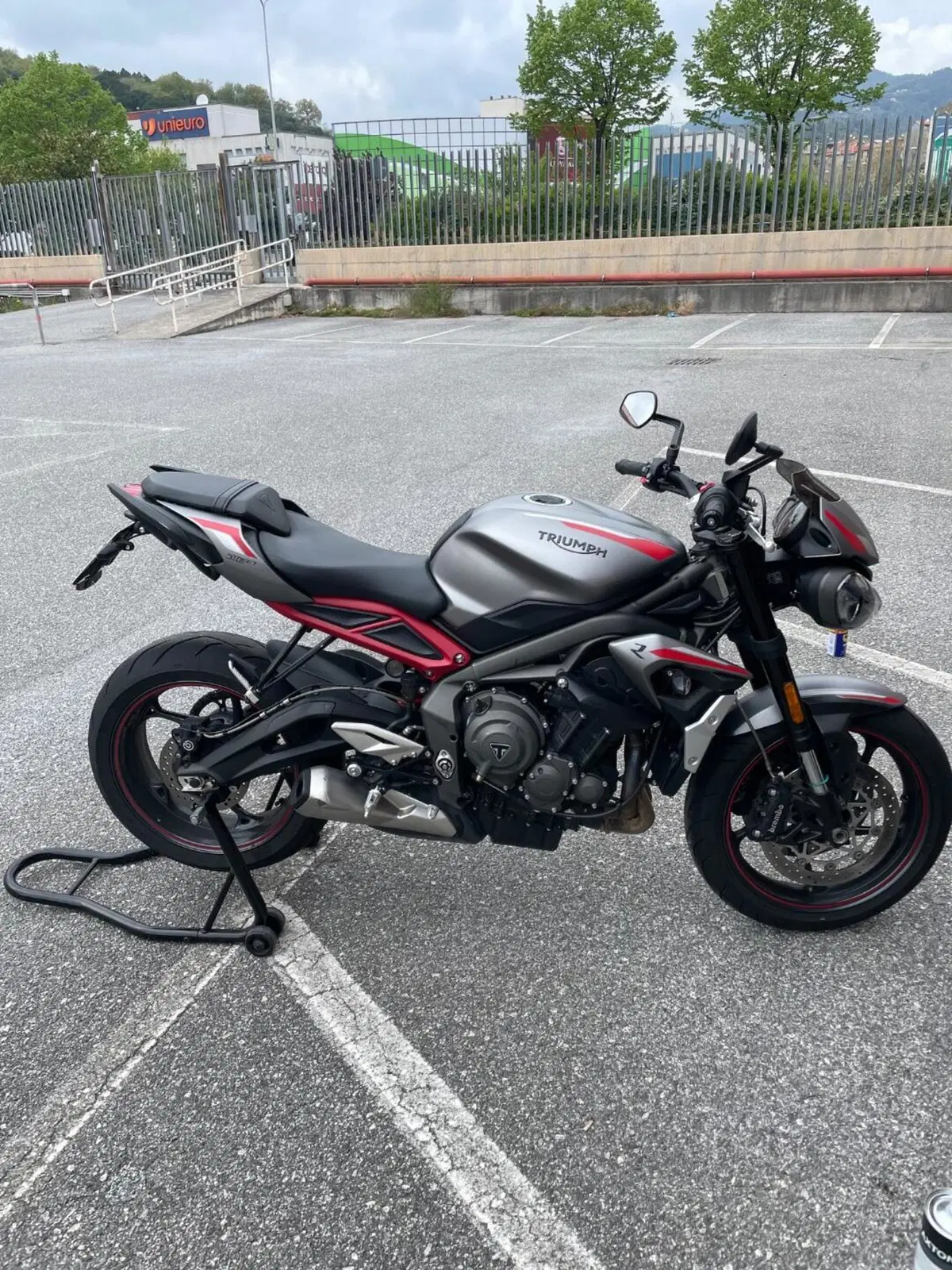 Triumph Street Triple R (2020 - 22) (4)