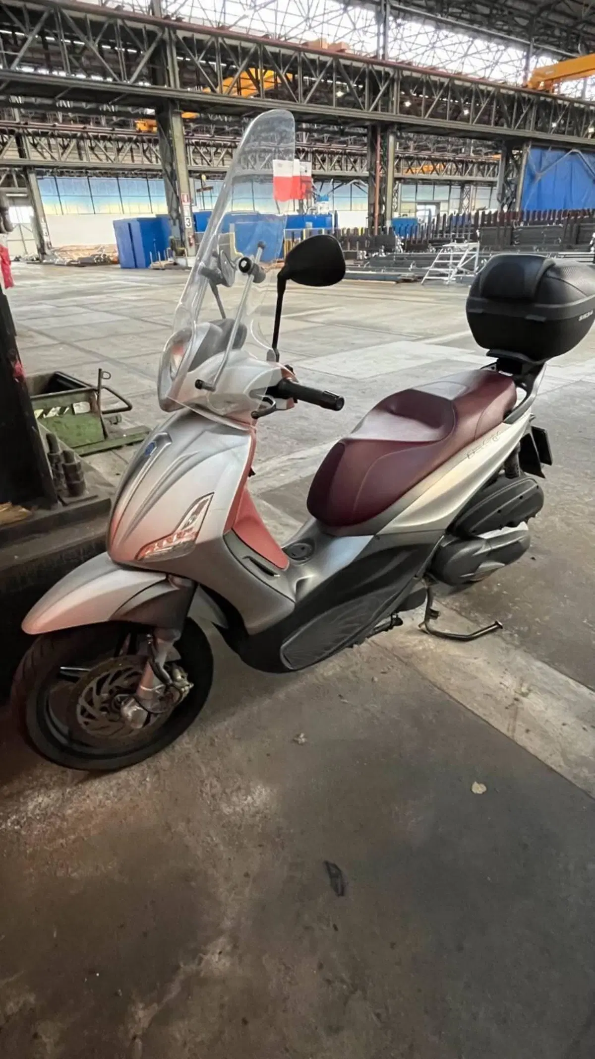 Piaggio Beverly 350 ABS (2016 - 20) (4)