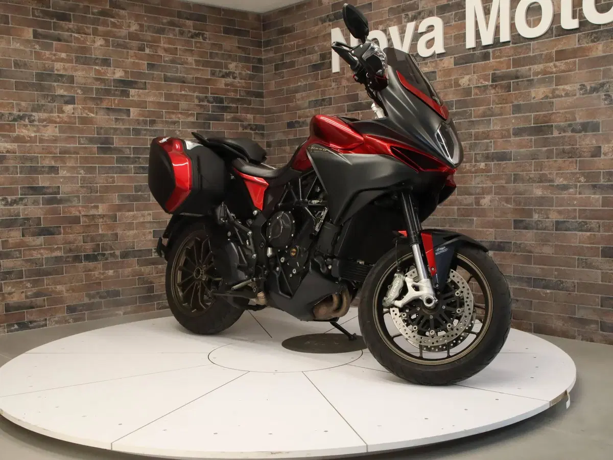 MV Agusta Turismo Veloce 800 Lusso (2021 - 22) (12)