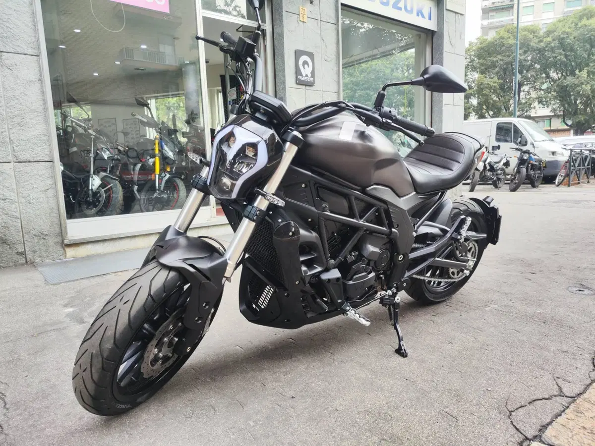 Benelli 502 C (2021 - 25) (3)