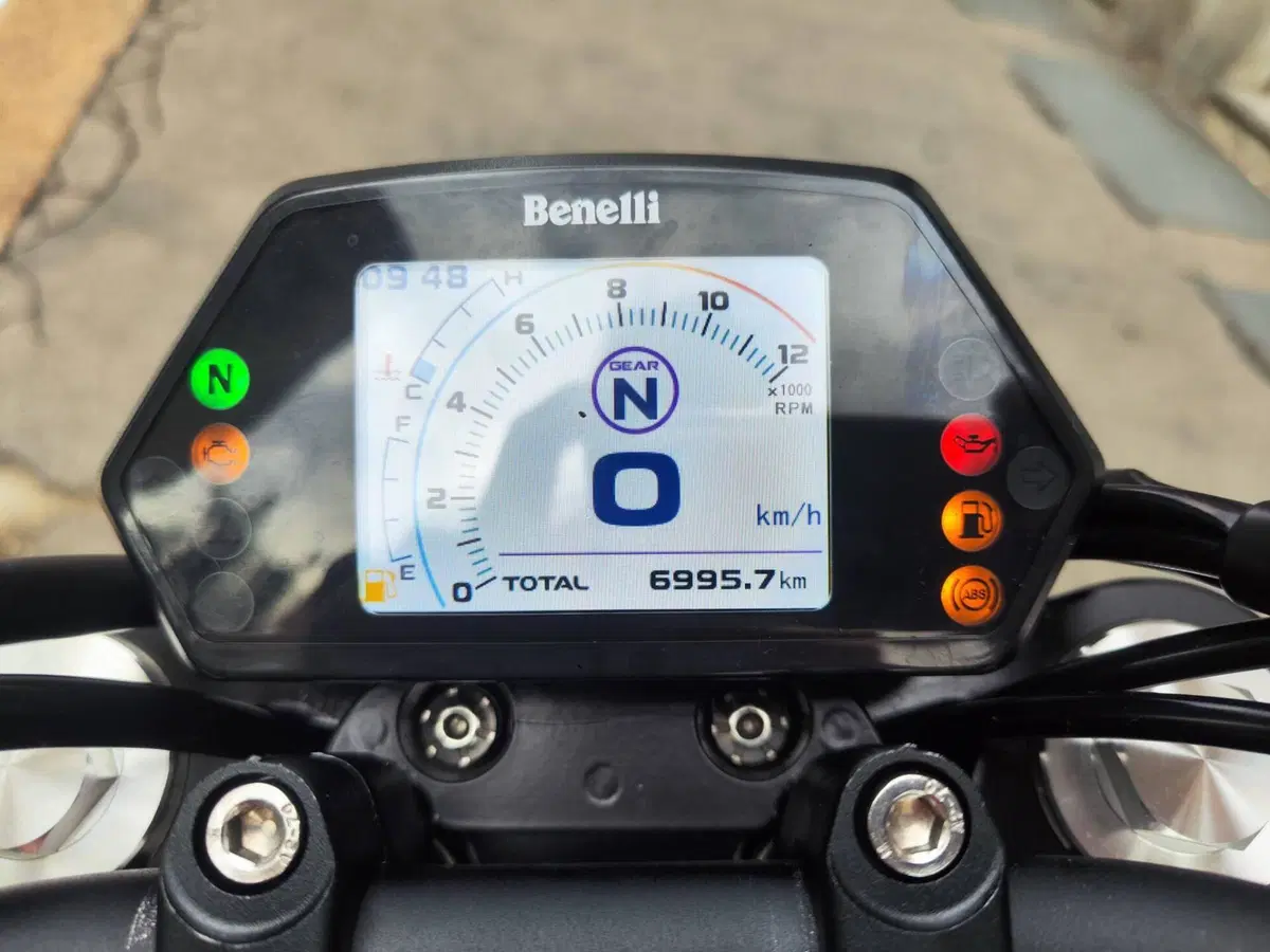 Benelli 502 C (2021 - 25) (11)
