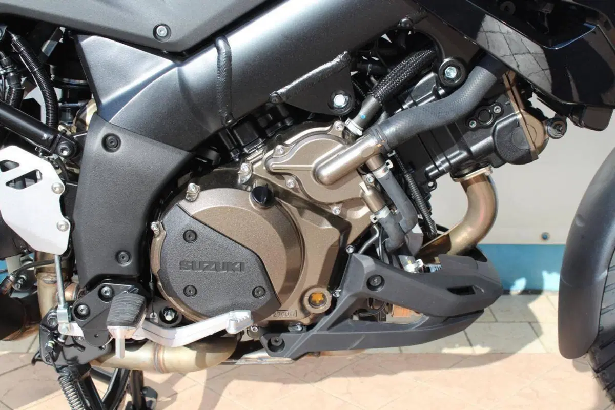 Suzuki V-Strom 1050SE (2025 - 26) (4)