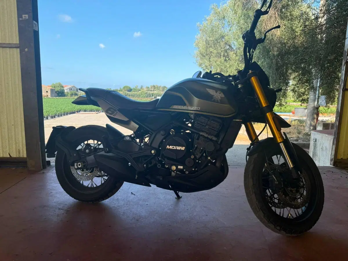 Moto Morini SEIEMMEZZO SCR (2022 - 26) (7)