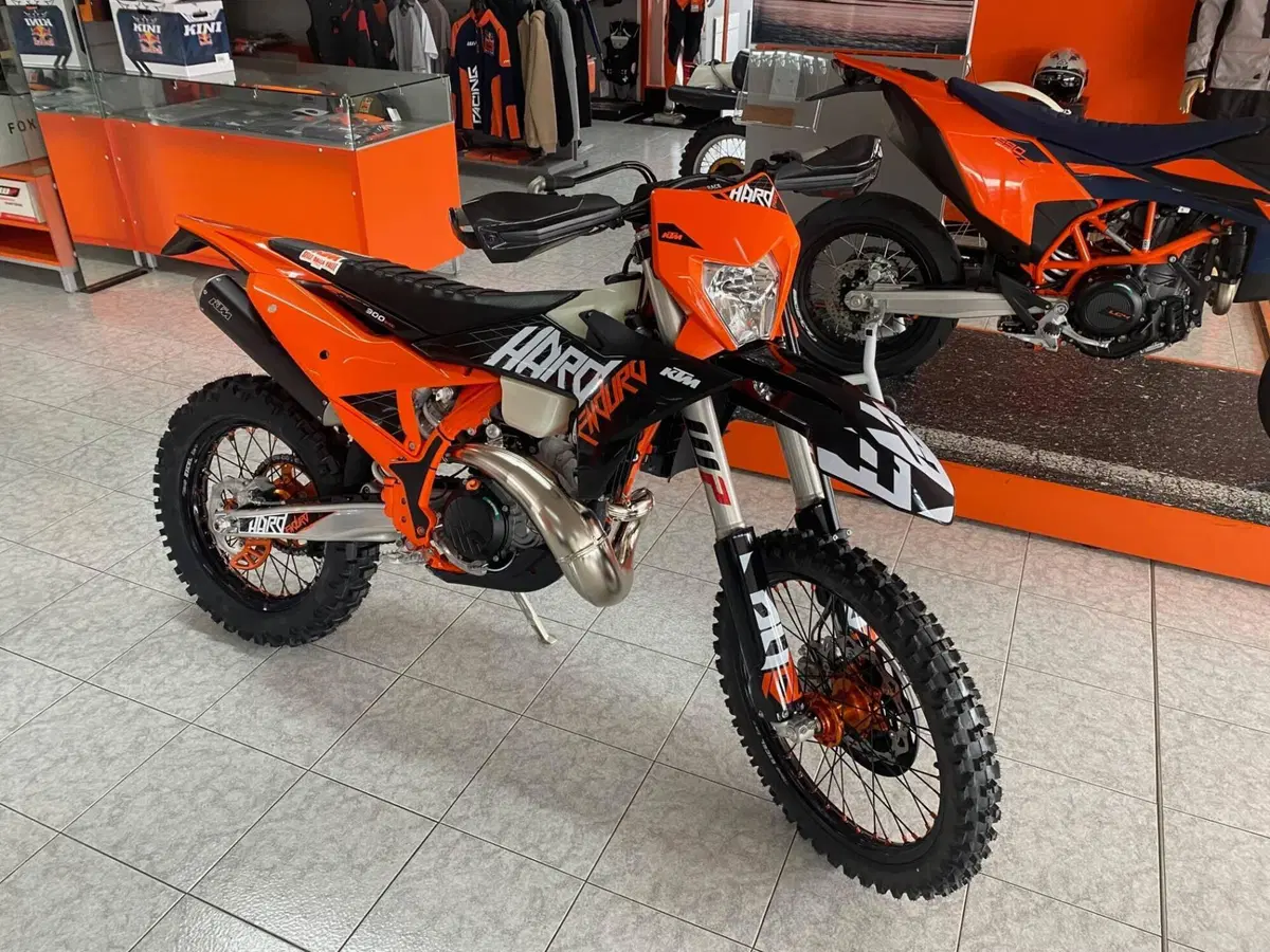 KTM 300 EXC Hardenduro (2027) (3)