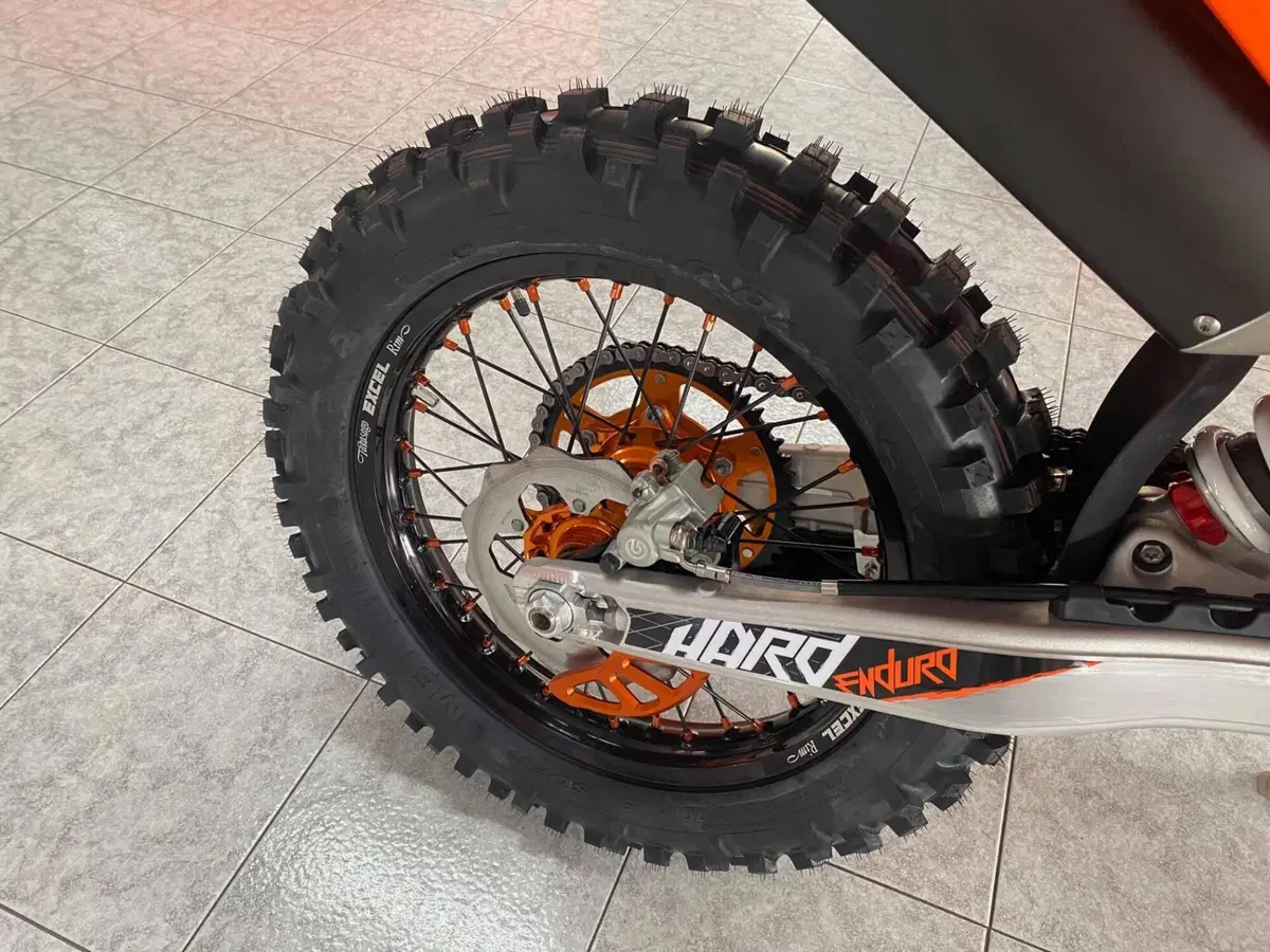 KTM 300 EXC Hardenduro (2027) (6)