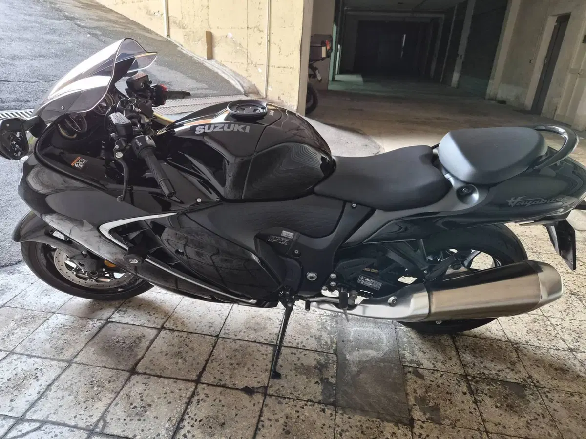 Suzuki GSX 1300 R Hayabusa (2025) (13)