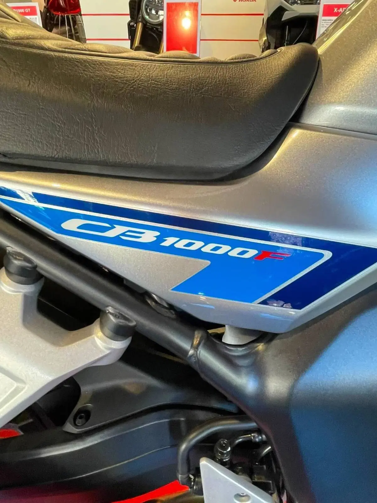 Honda CB 1000 F (2026) (2)