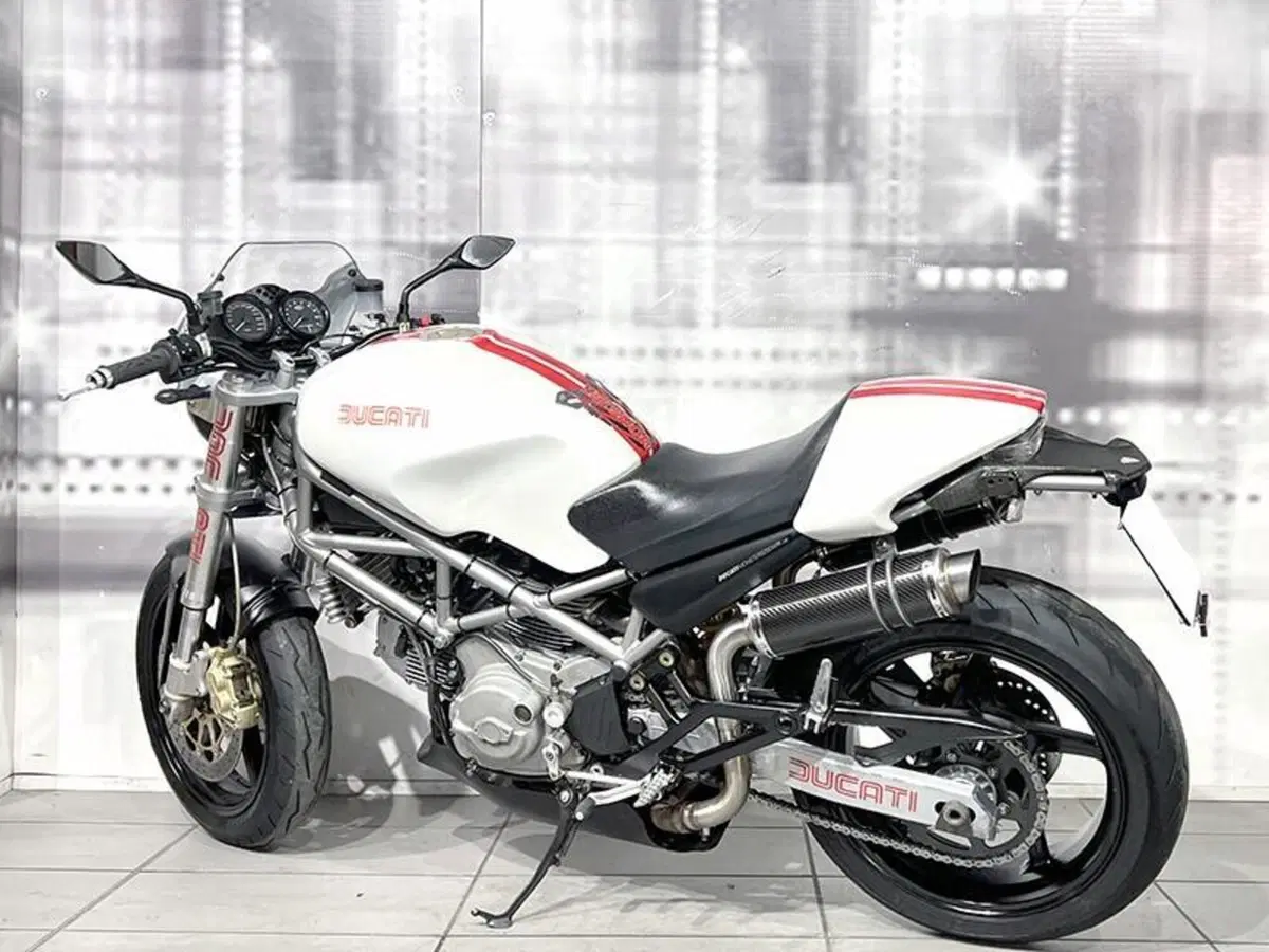 Ducati Monster 620 (2003 - 06) (2)