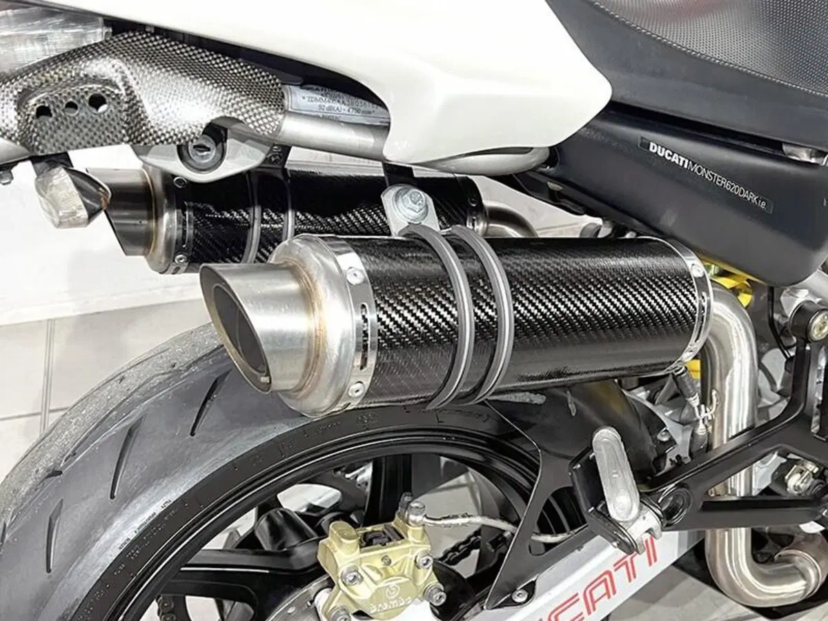 Ducati Monster 620 (2003 - 06) (3)