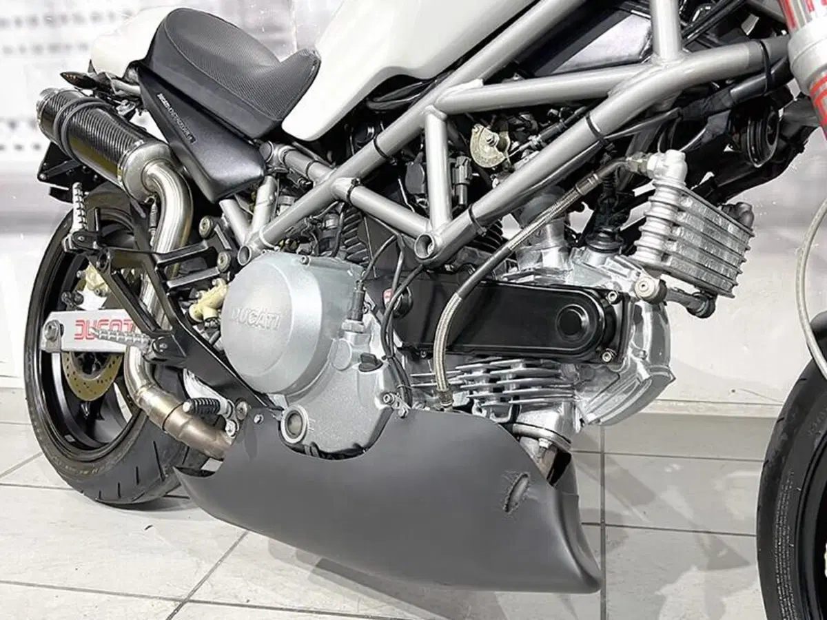 Ducati Monster 620 (2003 - 06) (4)