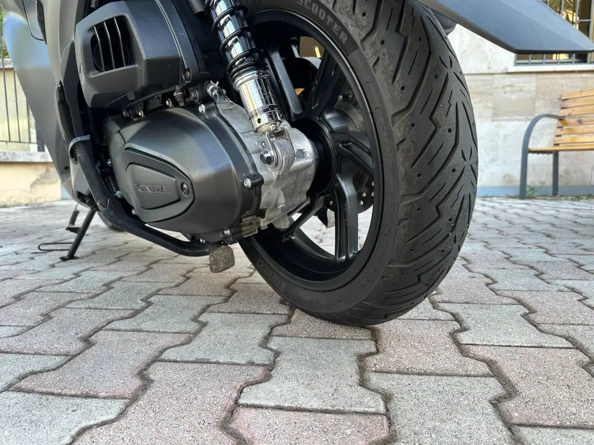Honda SH 350i GT (2025 - 26) (9)
