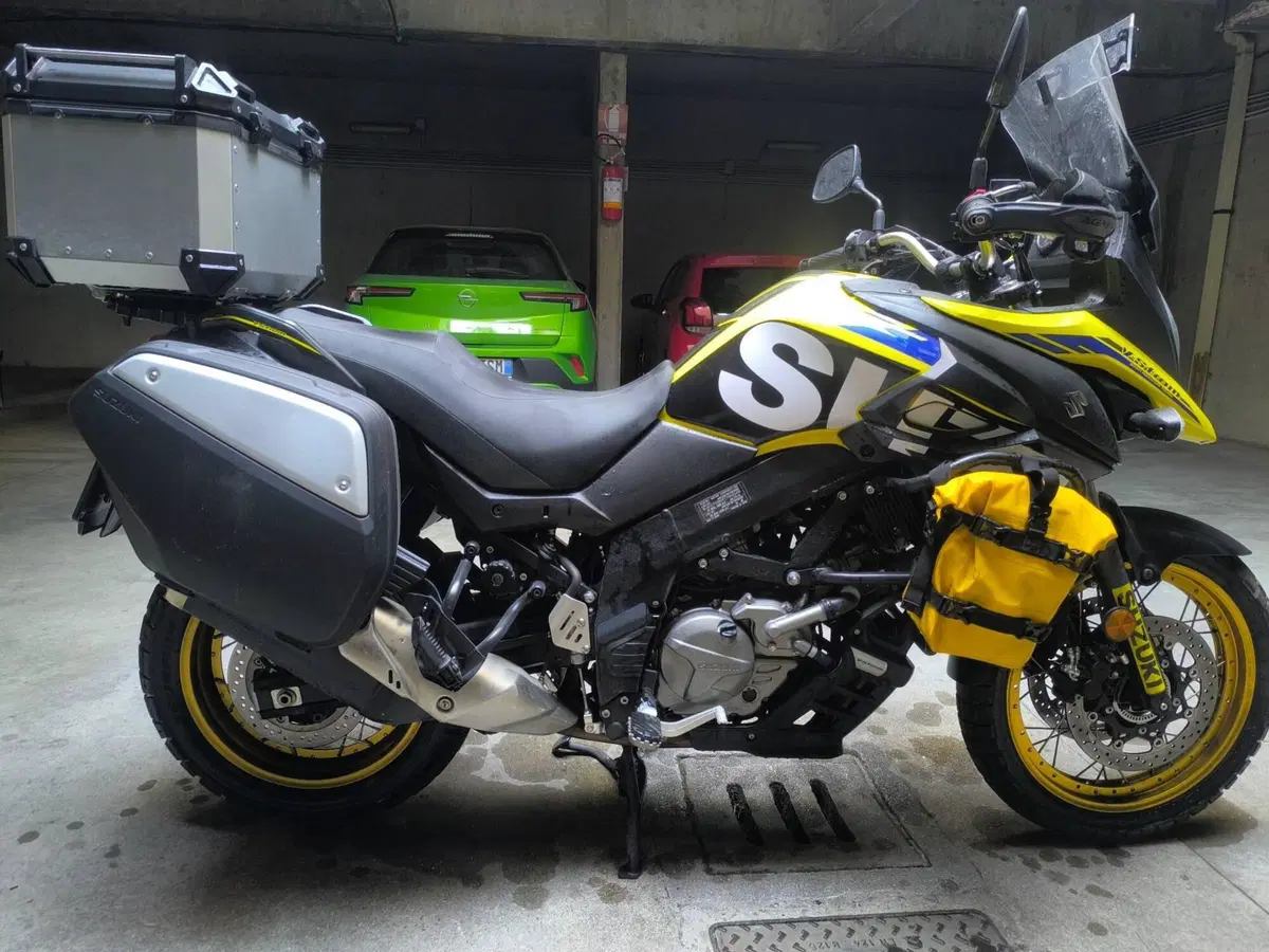 Suzuki V-Strom 650XT Explorer (2022 - 25) (7)