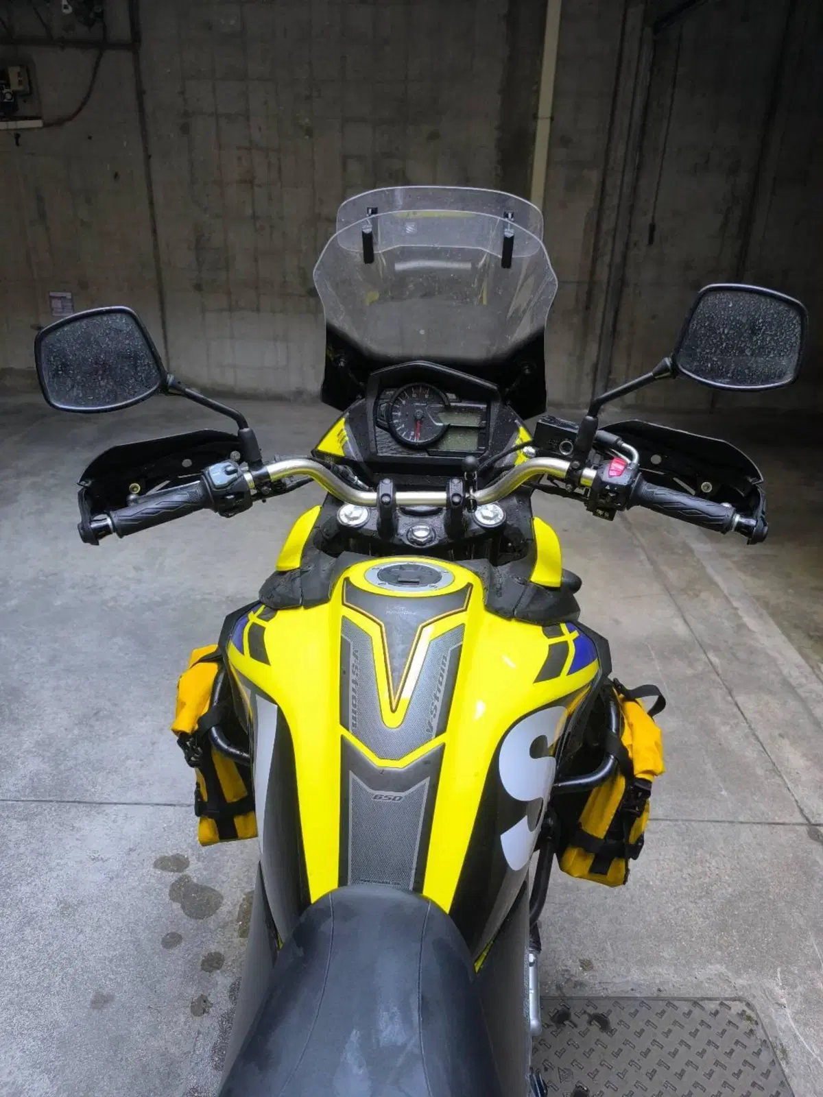 Suzuki V-Strom 650XT Explorer (2022 - 25) (8)