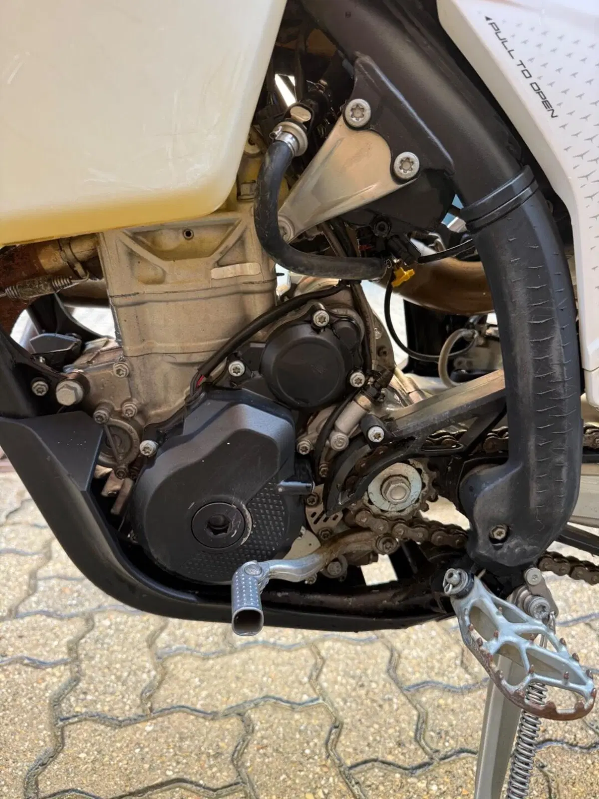 KTM 350 EXC-F (2024) (8)