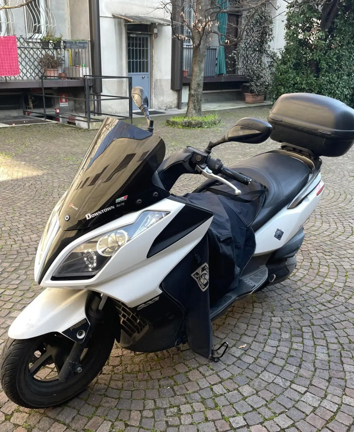 Kymco Downtown 300i (2009 - 17) (2)