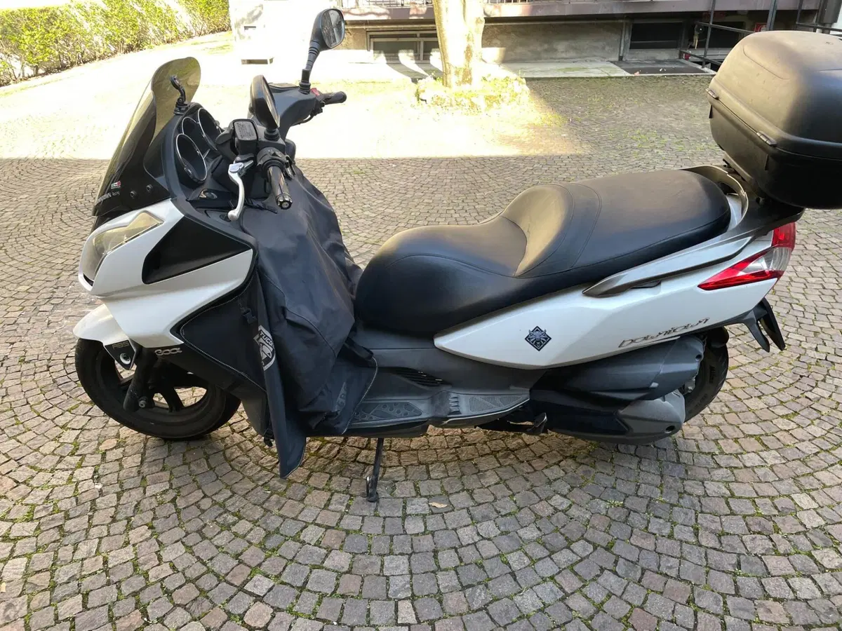 Kymco Downtown 300i (2009 - 17) (7)