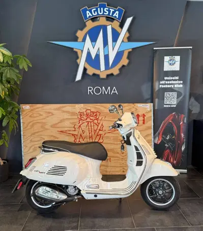 Vespa GTS 300 Super (2023 - 24) usata