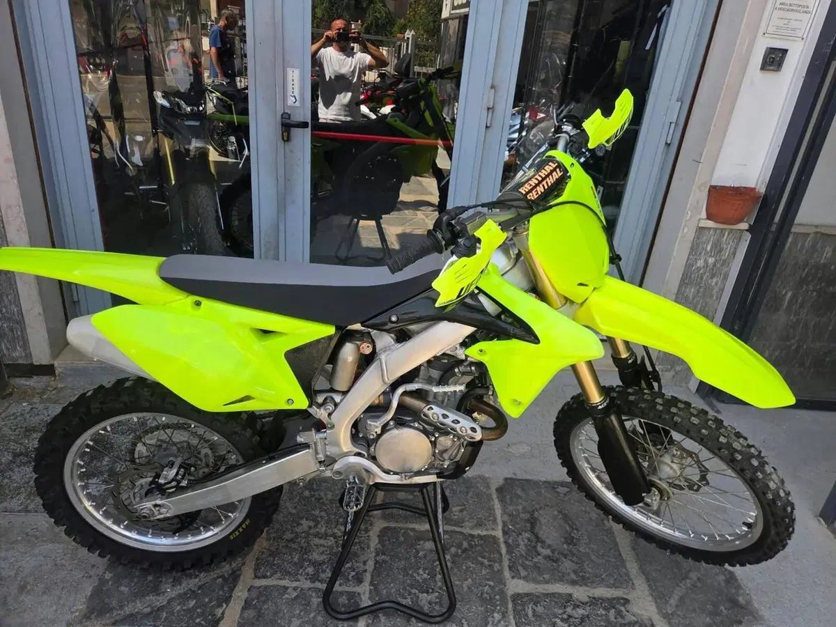 Suzuki RM-Z 250 (2015) (3)