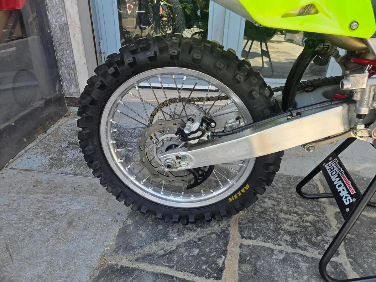 Suzuki RM-Z 250 (2015) (8)