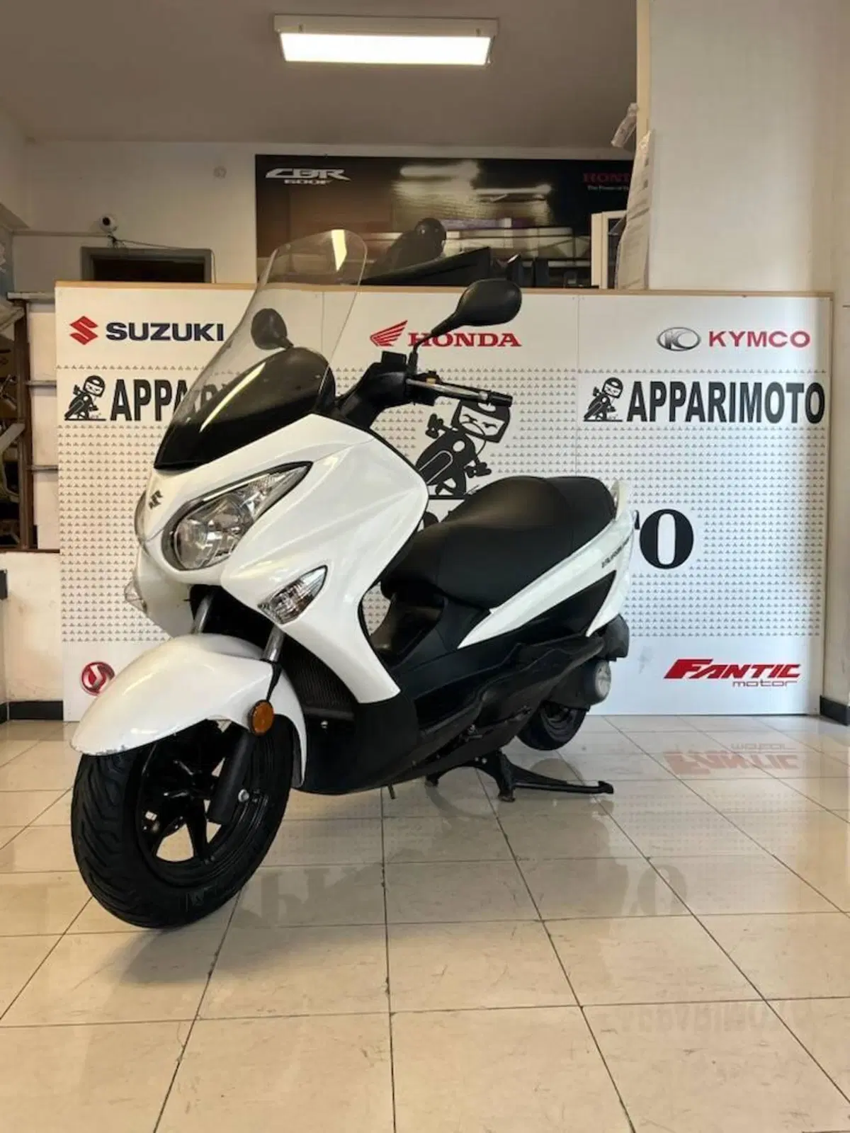 Suzuki Burgman UH 200 (2017 - 20) (3)