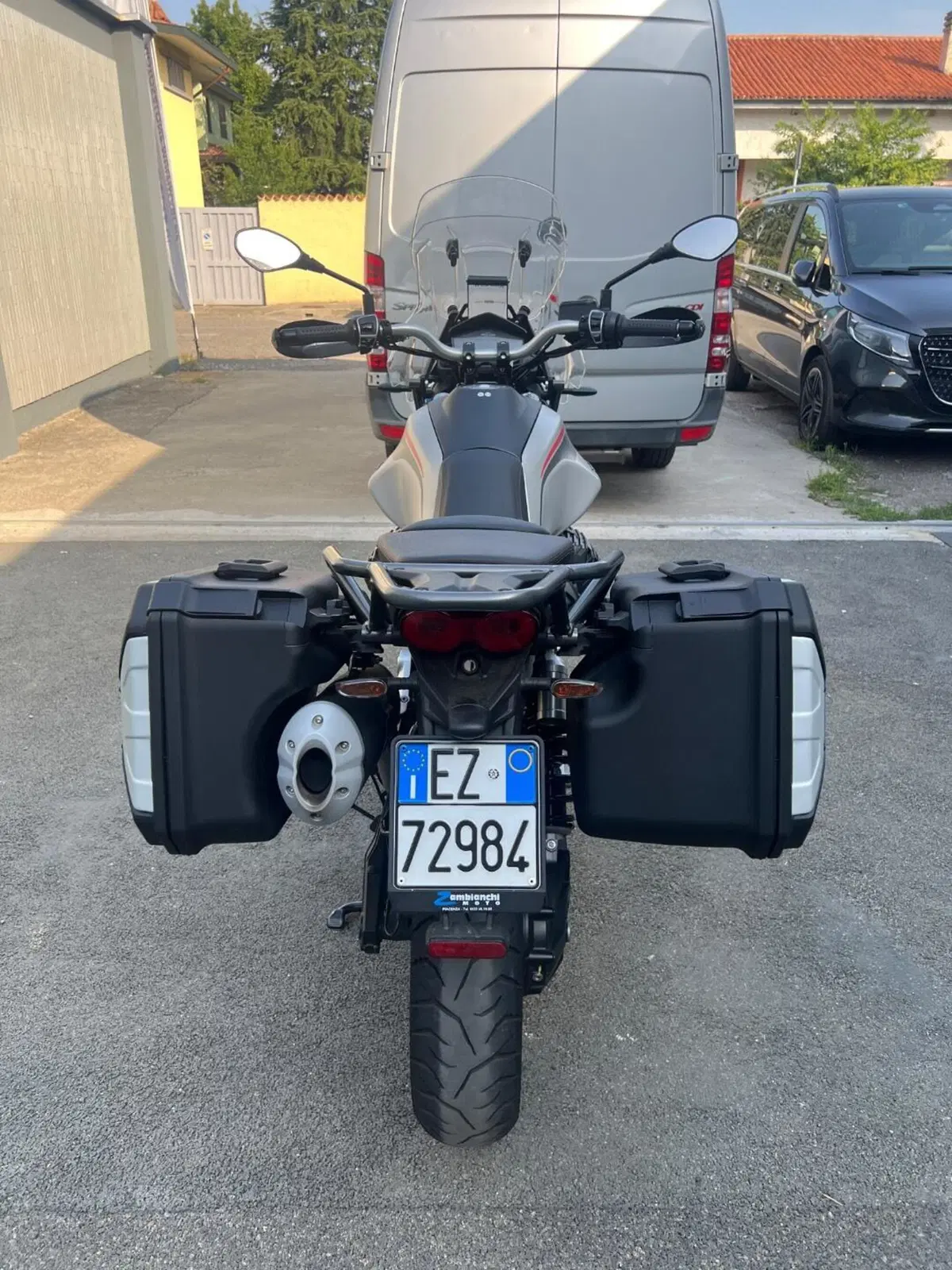 Moto Guzzi V85 TT Travel (2021 - 23) (4)