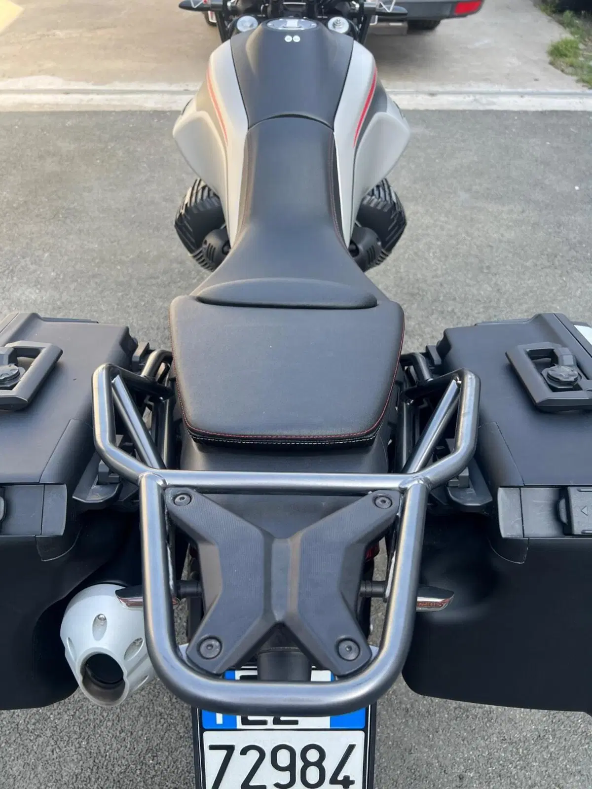 Moto Guzzi V85 TT Travel (2021 - 23) (8)