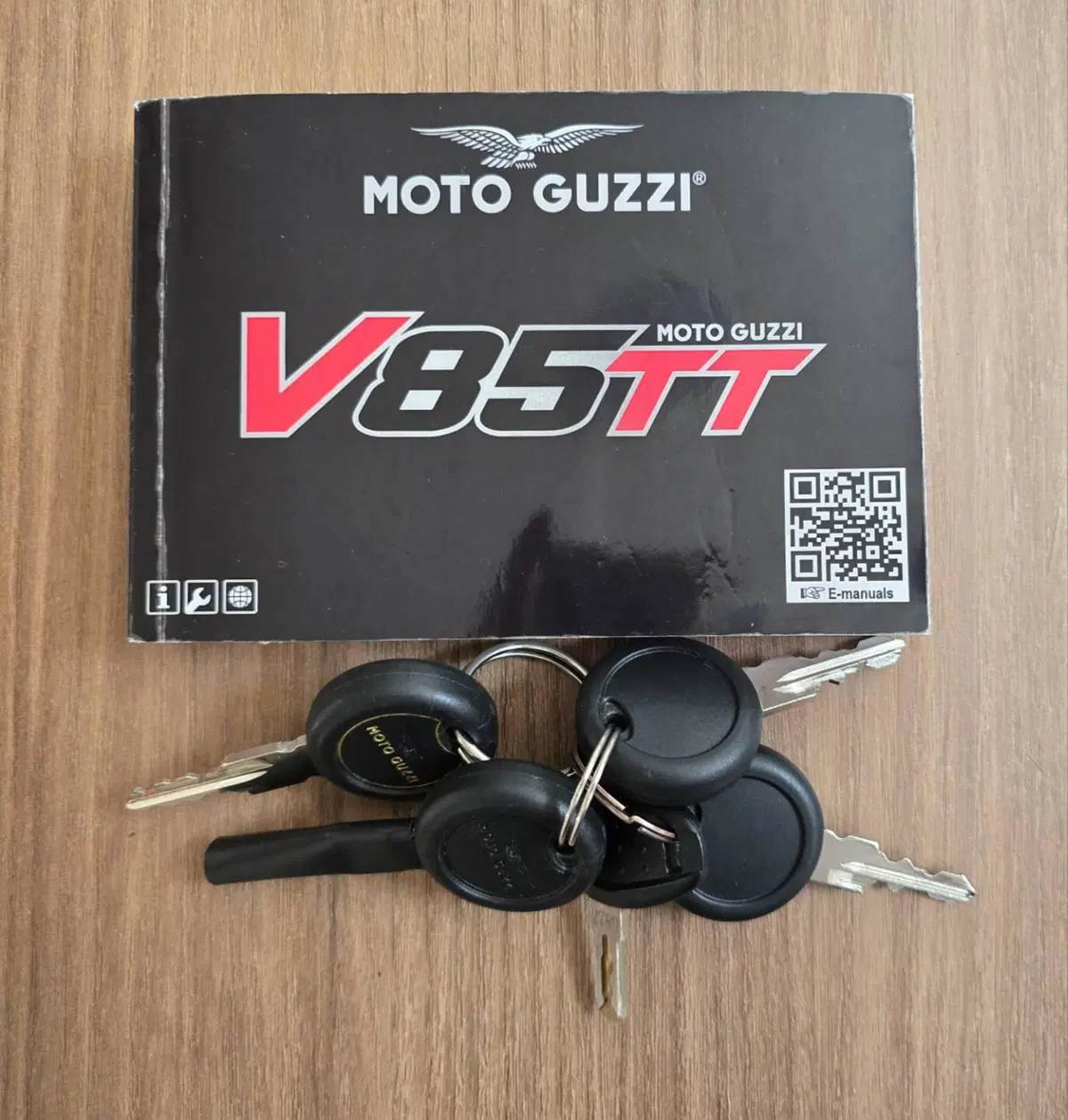 Moto Guzzi V85 TT Travel (2024 - 26) (11)