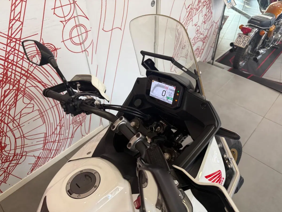 Honda Transalp XL750 (2023 - 24) (8)